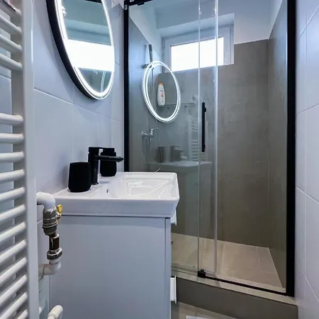 Old Calea Victoriei Deluxe *