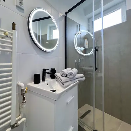 Old Calea Victoriei Deluxe דירה *