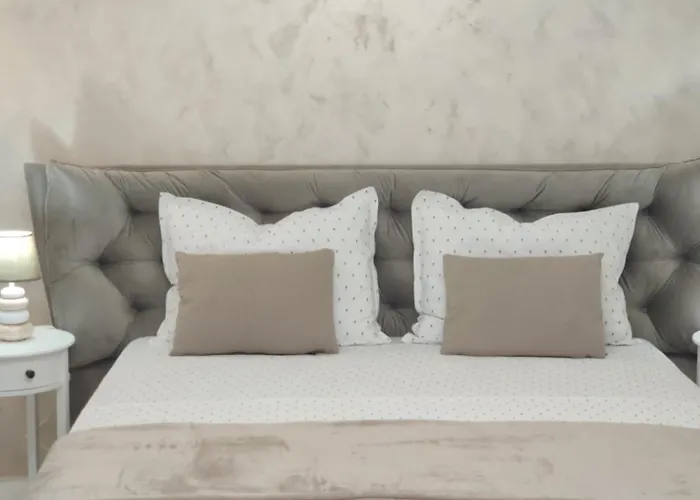 Old Calea Victoriei Deluxe