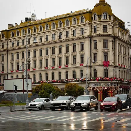 Old Calea Victoriei Deluxe * בוקרשט